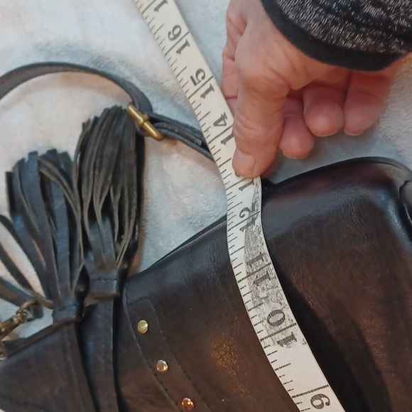 Born 100% Black  Chunky  Leather Studded  Shoulder Bag - Picture 12 of 17